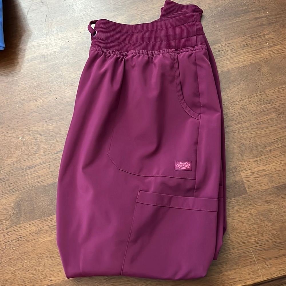 Dickies Large petite maroon joggers